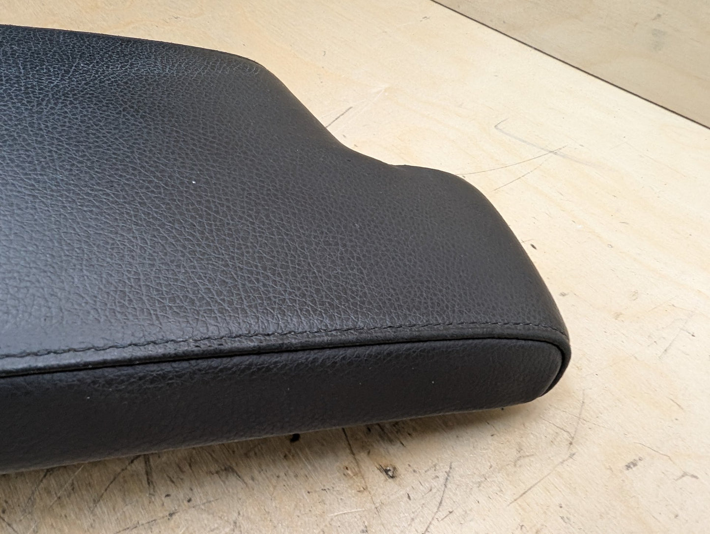 06-13 OEM BMW E90 E92 E93 Center Console Armrest Tray BLACK Leather Dakota