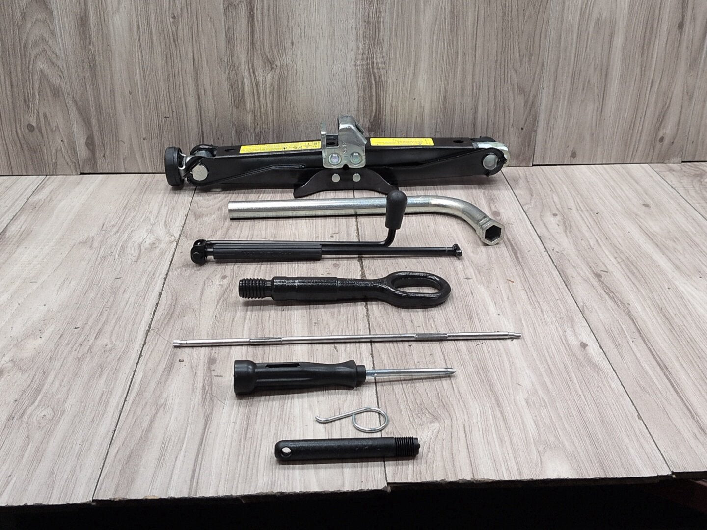 2008 - 2017 Audi S5 8T Emergency Spare Wheel Rim Tire Tool Kit SET 8K0011031K