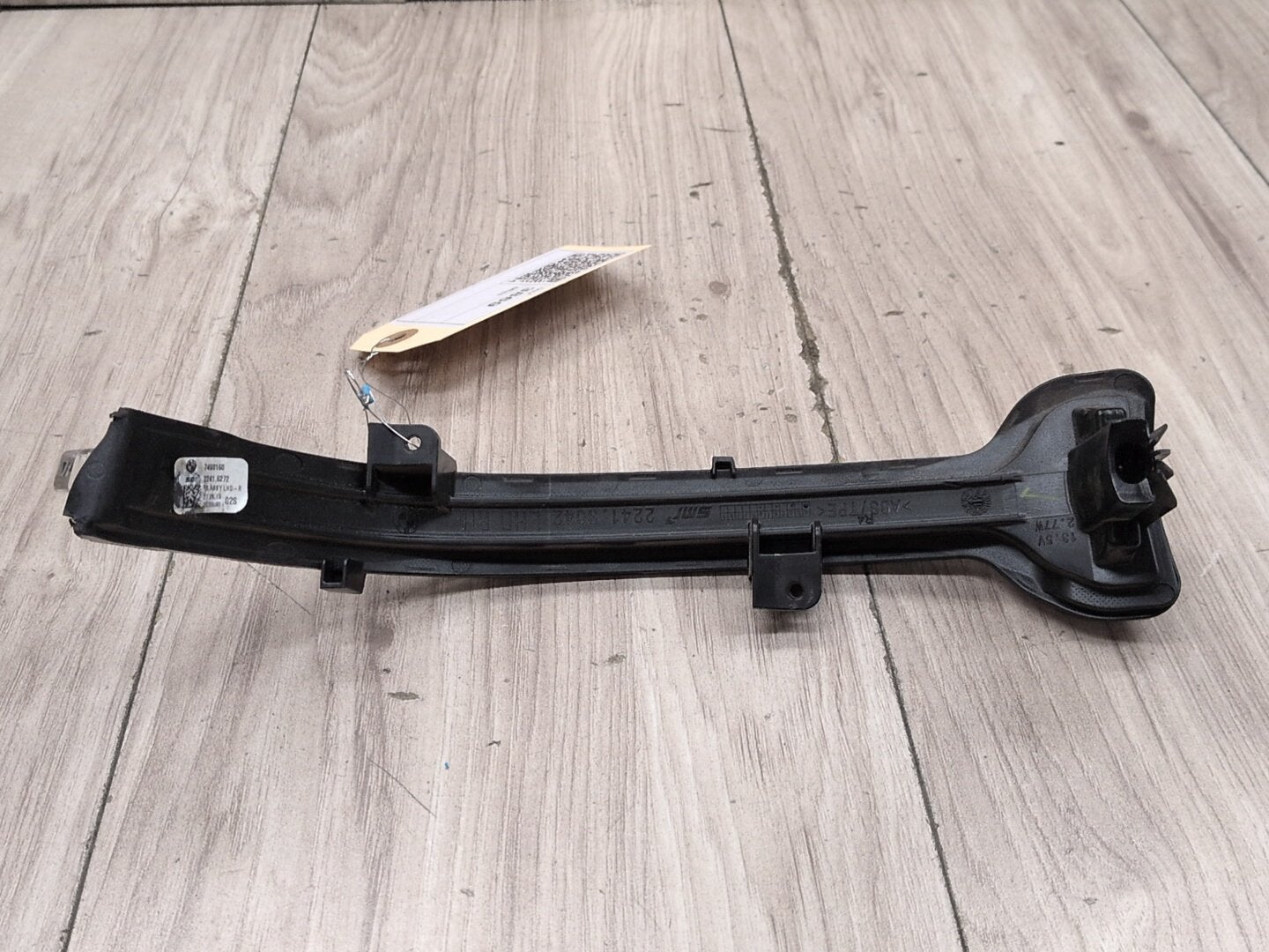 OEM BMW G20 330 M340 Right Passenger Side Mirror Turn Signal Light Indicator