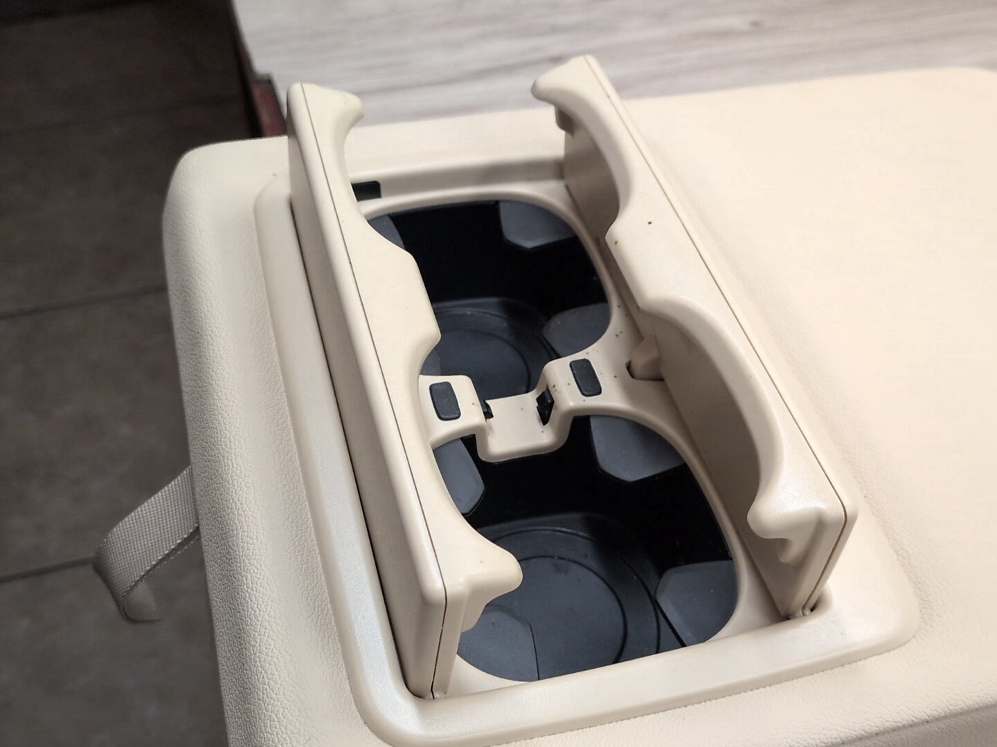 2019-2026 BMW 330i G20 Rear Center Middle Seat W/ Cupholder Armrest Assembly 5A04A61