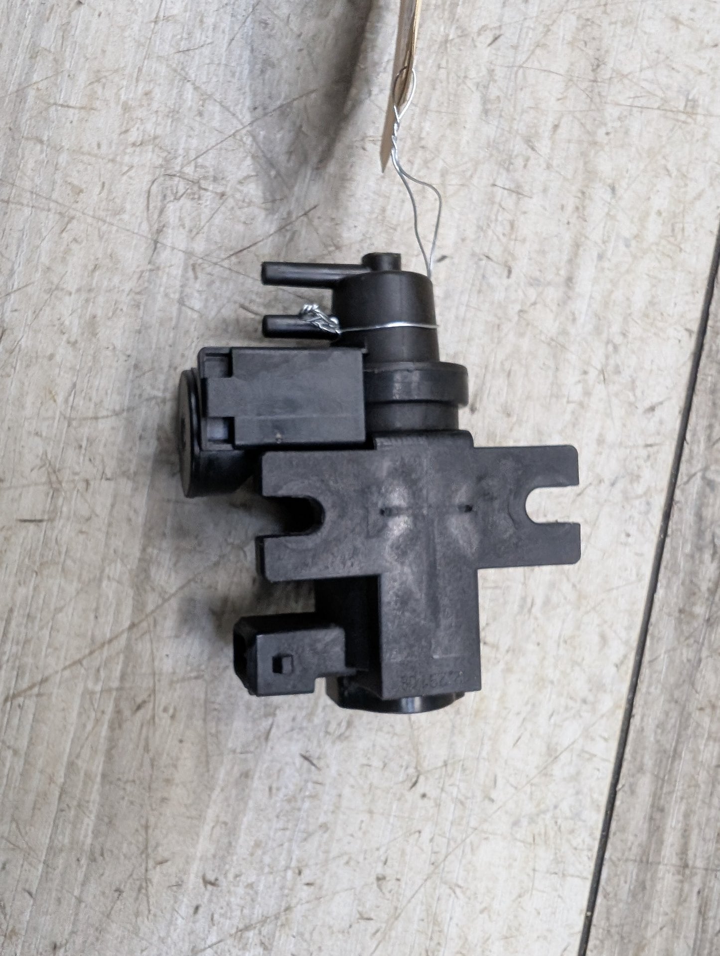 2011 - 2017 BMW X3 F25 Turbo Boost Pressure Solenoid Valve 7626351 N20B20A