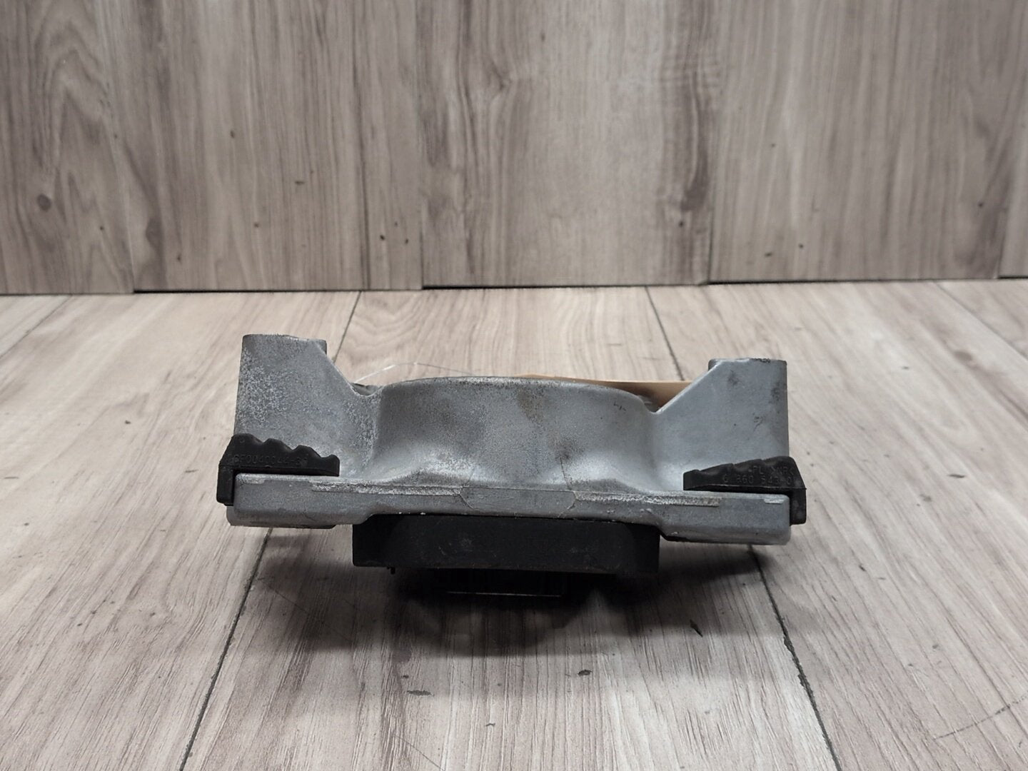 2019-2026 BMW 330i G20 Transmission Mount Bracket 6861567