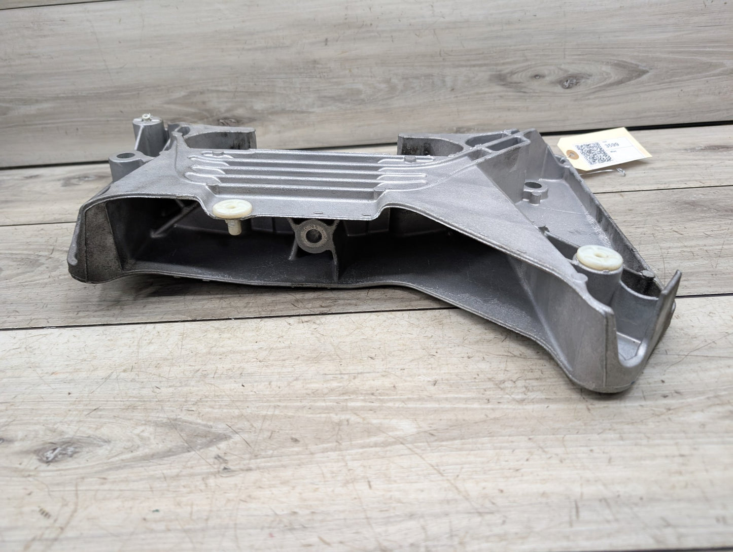 2019-2026 BMW X5 G05 Transmission Mount Bracket 9485331