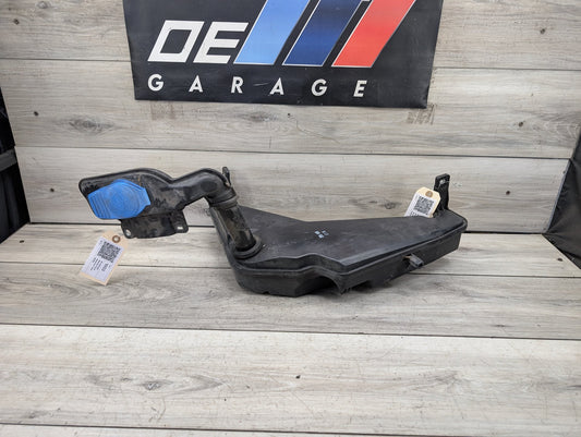 2009 - 2017 Audi Q5 8R Windshield Reservoir Tank Assembly 8R0955453B EA888
