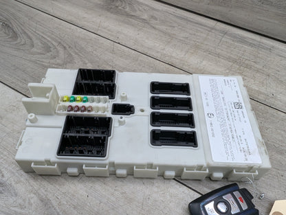 12-18 OEM BMW F22 F30 F32 F23 240 M3 M4 FEM Front Electronic Control Module+Key