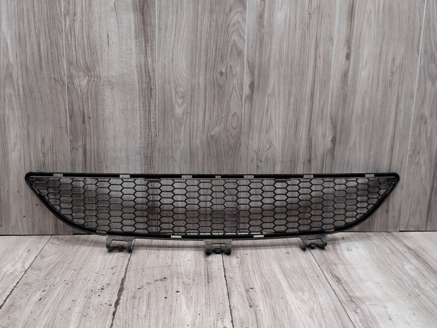 2004-2010 BMW M6 E64 Front Middle Center Bumper Cover Grille 7898287 OEM