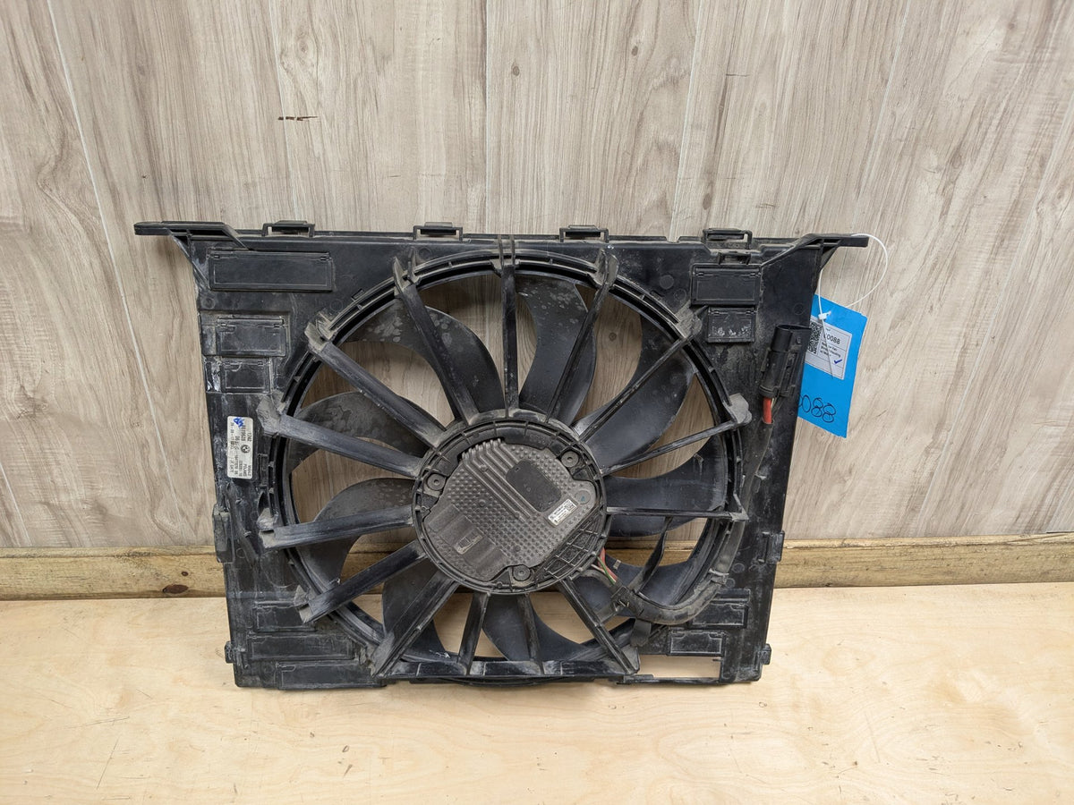 2017-2023 BMW M550i G30 Radiator Fan Shroud Housing w/ Motor 8619628