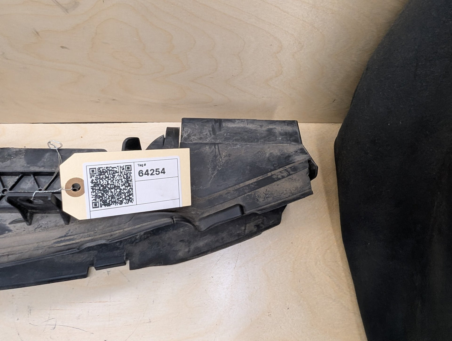 2016-2022 BMW 750i G12 Front Lower Radiator Air Flap Shutter 7497215