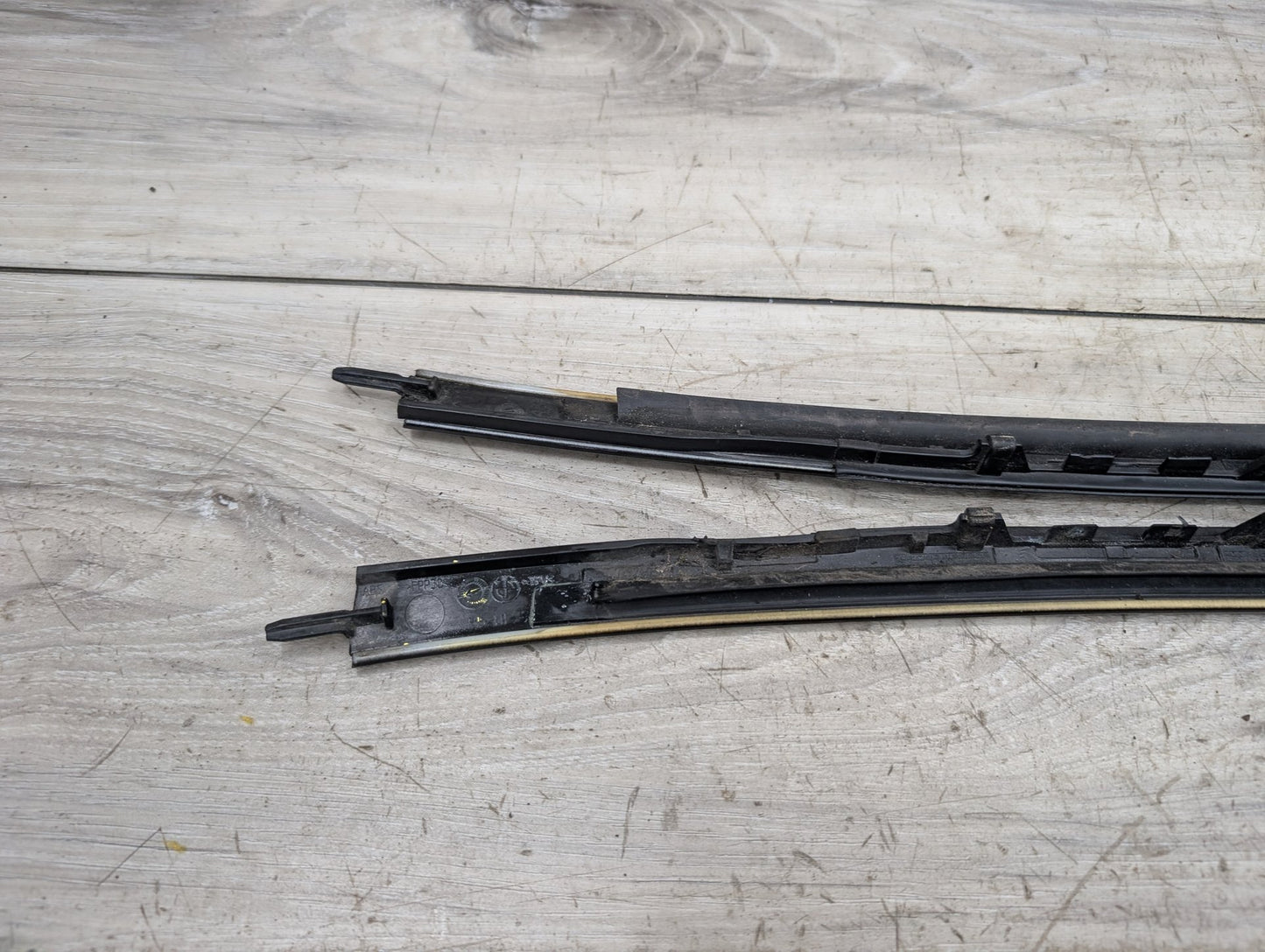 2014 - 2018 BMW X5 F15 Front Left Right Side Windshield Drip Trim Molding SET 7387917 N63B44O1