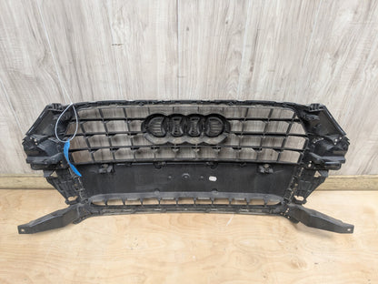 15-18 OEM Audi Q3 8U Front Middle Center Bumper Cover Grille 8U0853651AA