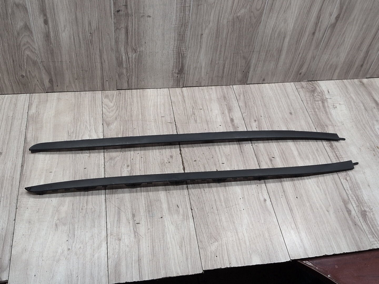 2014-2018 BMW X5 F85 Front Left Right Side Windshield Drip Trim Molding SET 7462205
