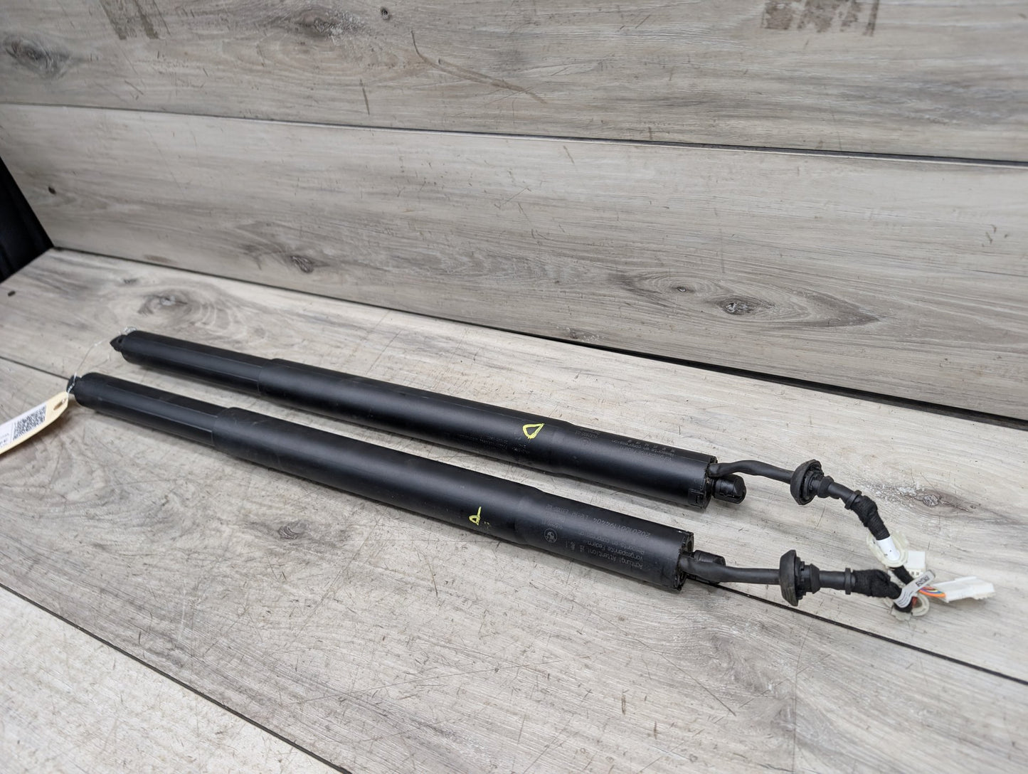 2019-2026 BMW X5 G05 Rear Right Passenger Liftgate Trunk Lid Strut Shock Support 9482800