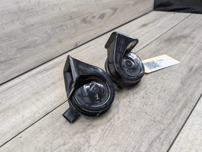 2007-2013 BMW X5 E70 Alarm Horns SET 7288096