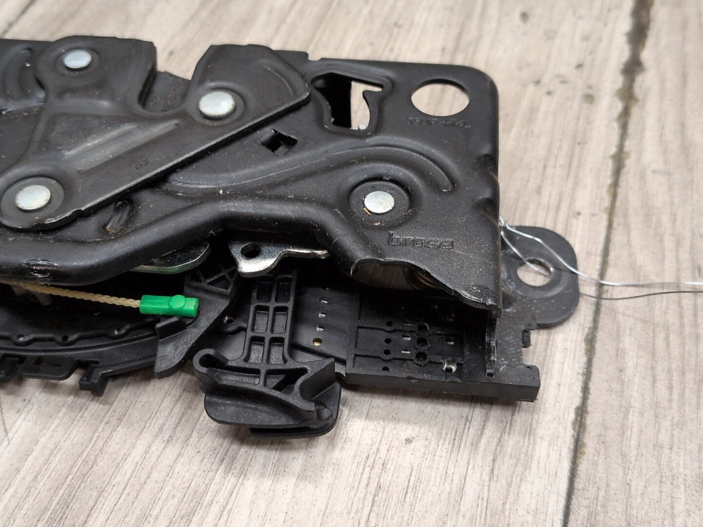 2018-2024 BMW X3 G01 Lower Liftgate Tailgate Lock Latch Actuator 7357112