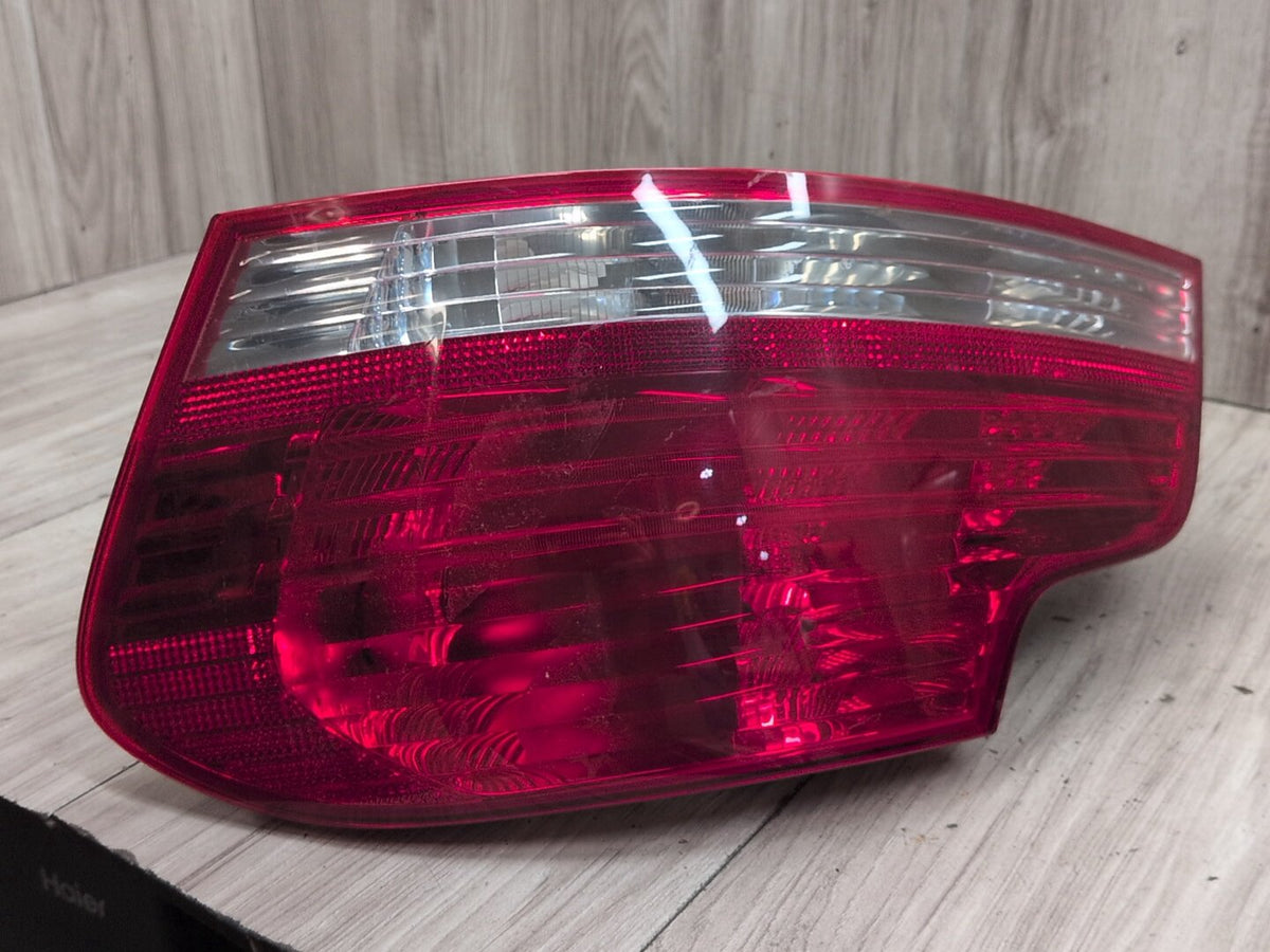 08-11 OEM BMW E82 E88 128 135 Rear Right Passenger Outer Tail Light Stop Light
