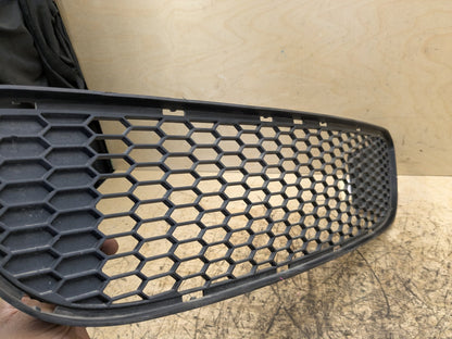 2008-2013 BMW 135i E88 Front Middle Center Bumper Cover Grille 8045432 OEM