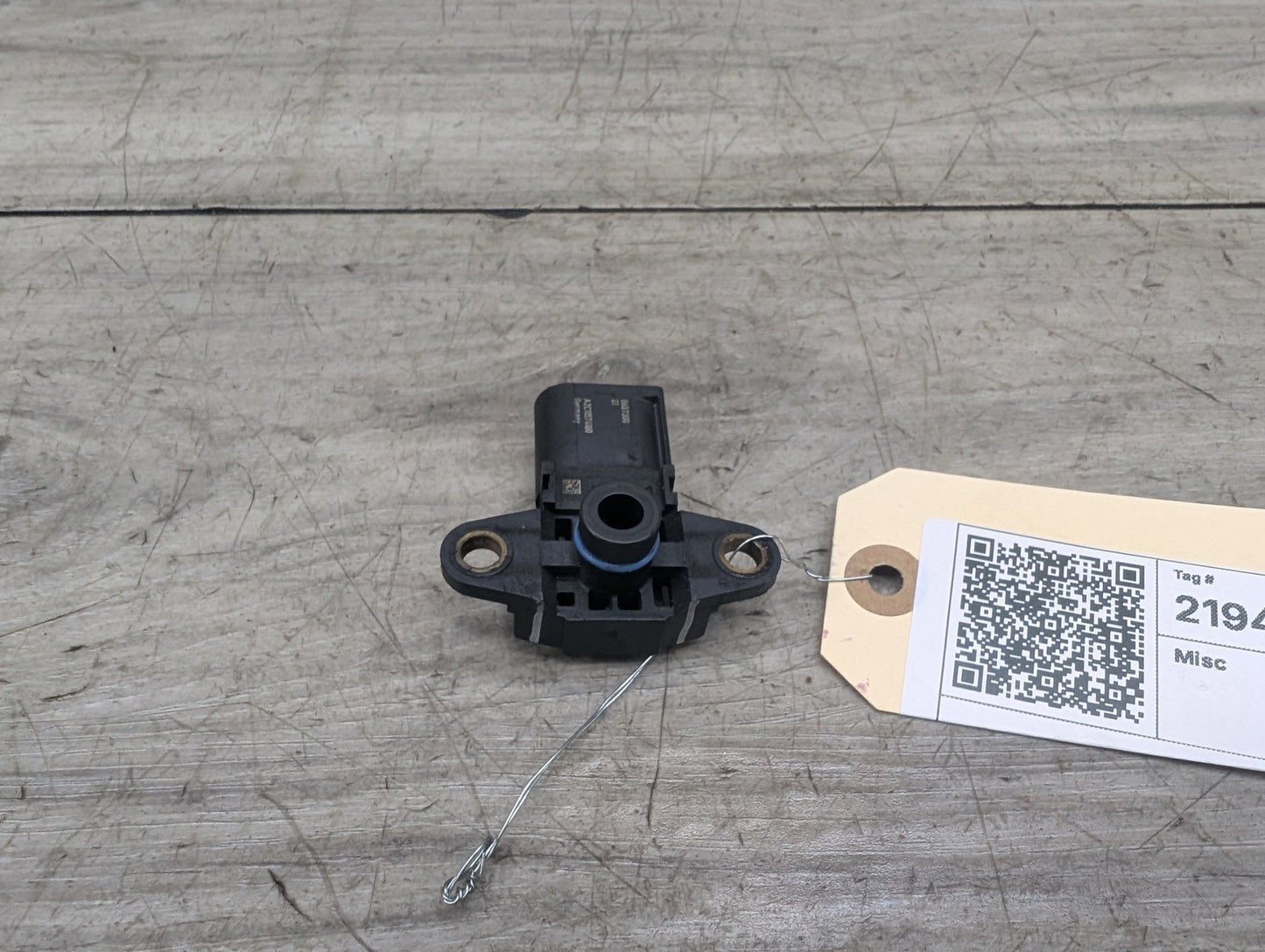 2018 - 2024 BMW X3 G01 Manifold Absolute Pressure (MAP) Sensor 8657300
