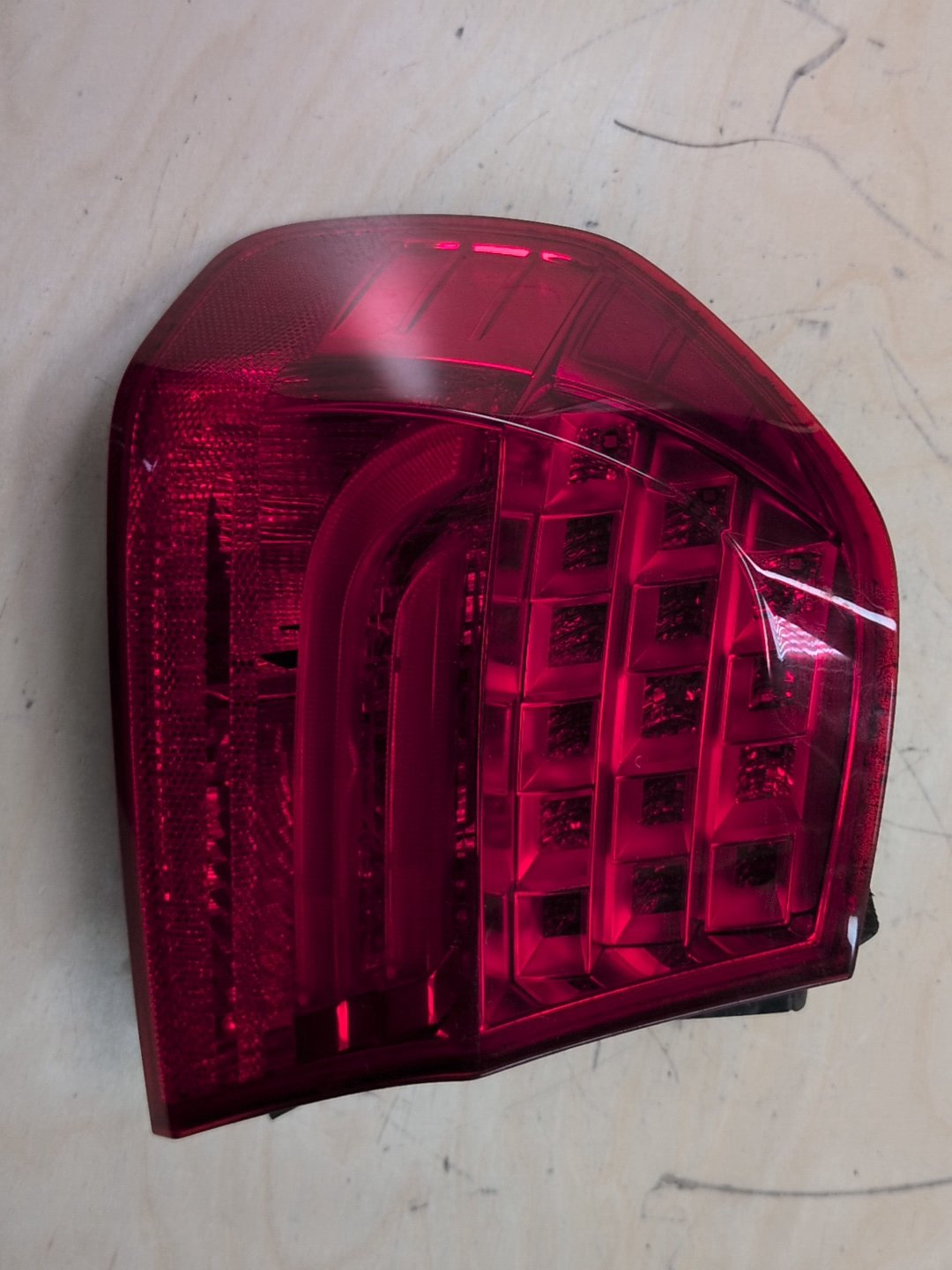 09-11 OEM BMW E90 328 335 M3 LCI Rear Left Driver Side Outer Tail Light