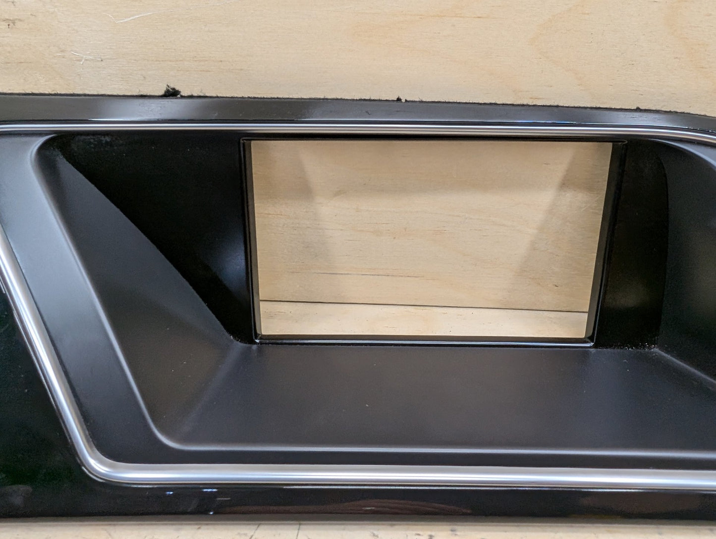 11-17 OEM Audi RS5 8T Center Console Monitor Display Screen Trim 8T1857186L