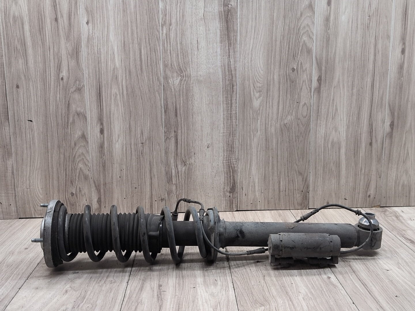 17-23 OEM BMW G30 M550 Rear Right Passenger Side Spring Strut Shock Absorber VDC