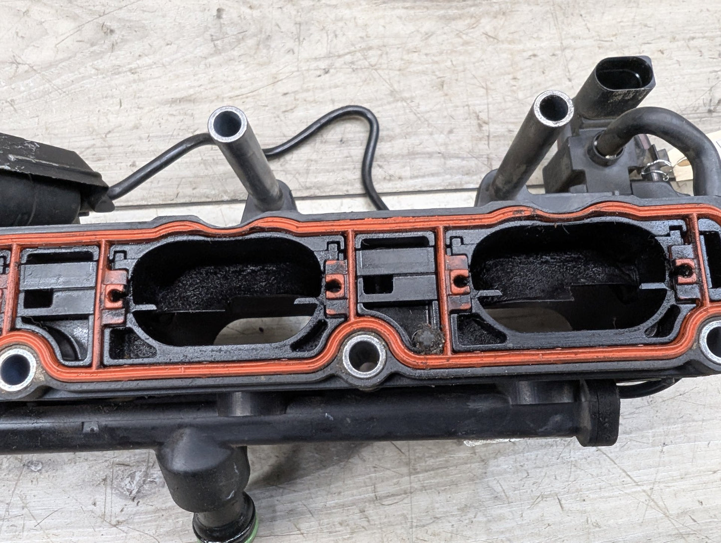 2009 - 2017 Audi Q5 8R Engine Motor Intake Manifold 06H133209F EA888