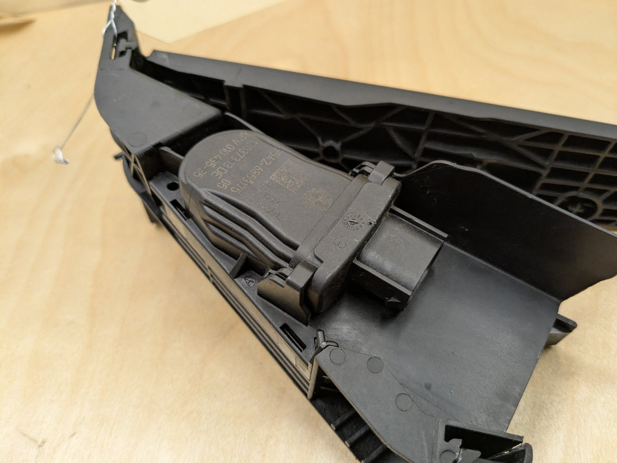 OEM BMW F15 F22 F25 F30 F36 F80 G01 G05 G20 X3 X5 Accelerator Throttle Gas Pedal