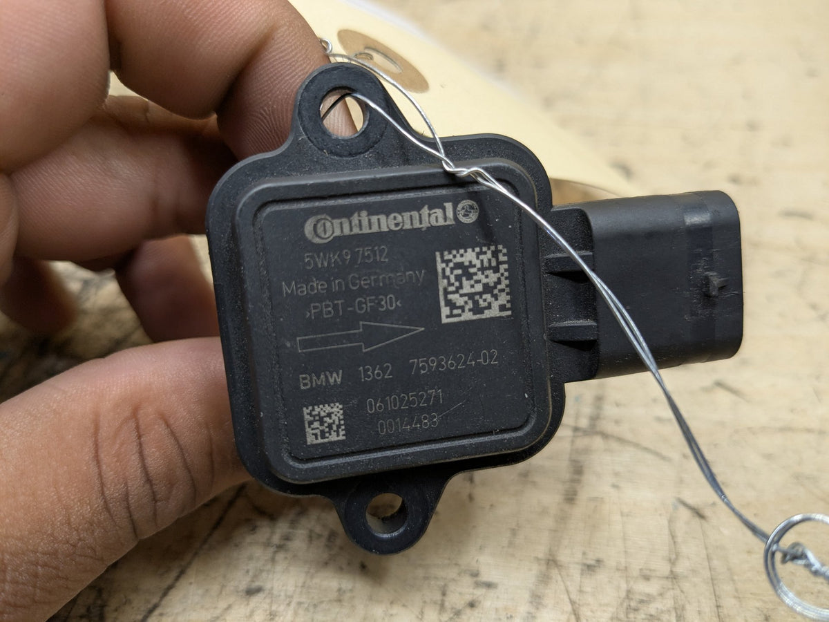 OEM BMW E82 E90 E92 F10 F13 F15 F25 X5 Engine N55 Air Flow Mass MAF Sensor Meter