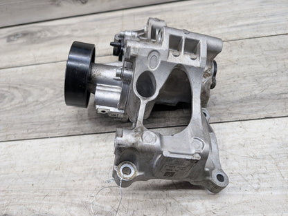 OEM BMW F22 F23 F30 G01 G02 230 330 X3 Engine B46 B48 Coolant Pump With Support