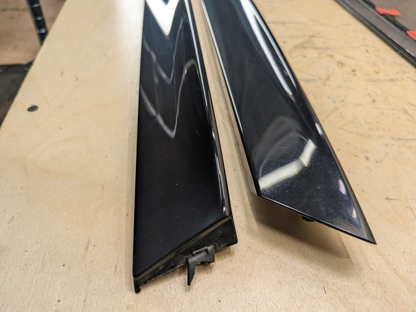 15-18 OEM Audi Q3 Rear Liftgate Trunk Lid Spoiler Rear Left Right Window Trim Molding SET