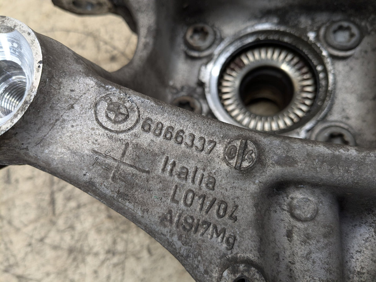 2018-2023 BMW M550i G30 Rear Left Driver Spindle Knuckle w/ Bearing 6866337 OEM