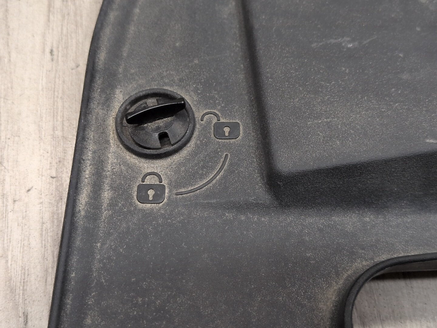 2019 - 2026 BMW X5 G05 Left Driver Side Cowl Cover 7434881 N63B44M3