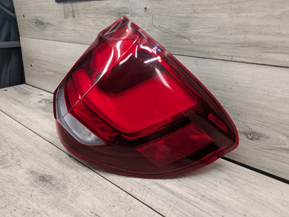 14-18 BMW OEM F15 F85 X5 X5M Rear Right Passenger Side Outer Stop Tail Light