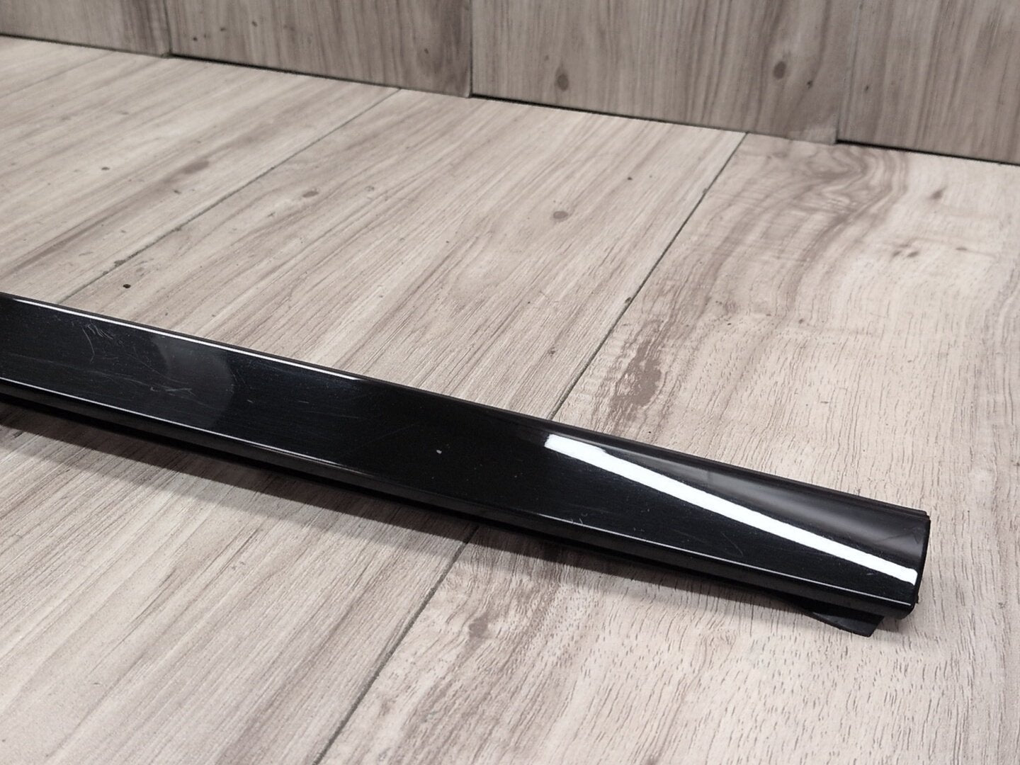 2019 - 2026 BMW X5 G05 Right Passenger Side Windshield Drip Molding Trim 7463528 N63B44M3