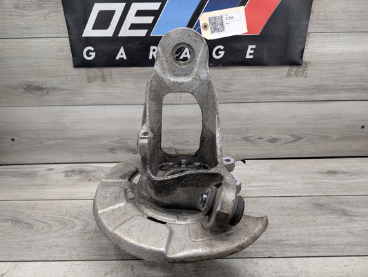 2014 - 2018 BMW X5 F15 Rear Right Passenger Spindle Knuckle w/ Bearing 6770984 N63B44O1