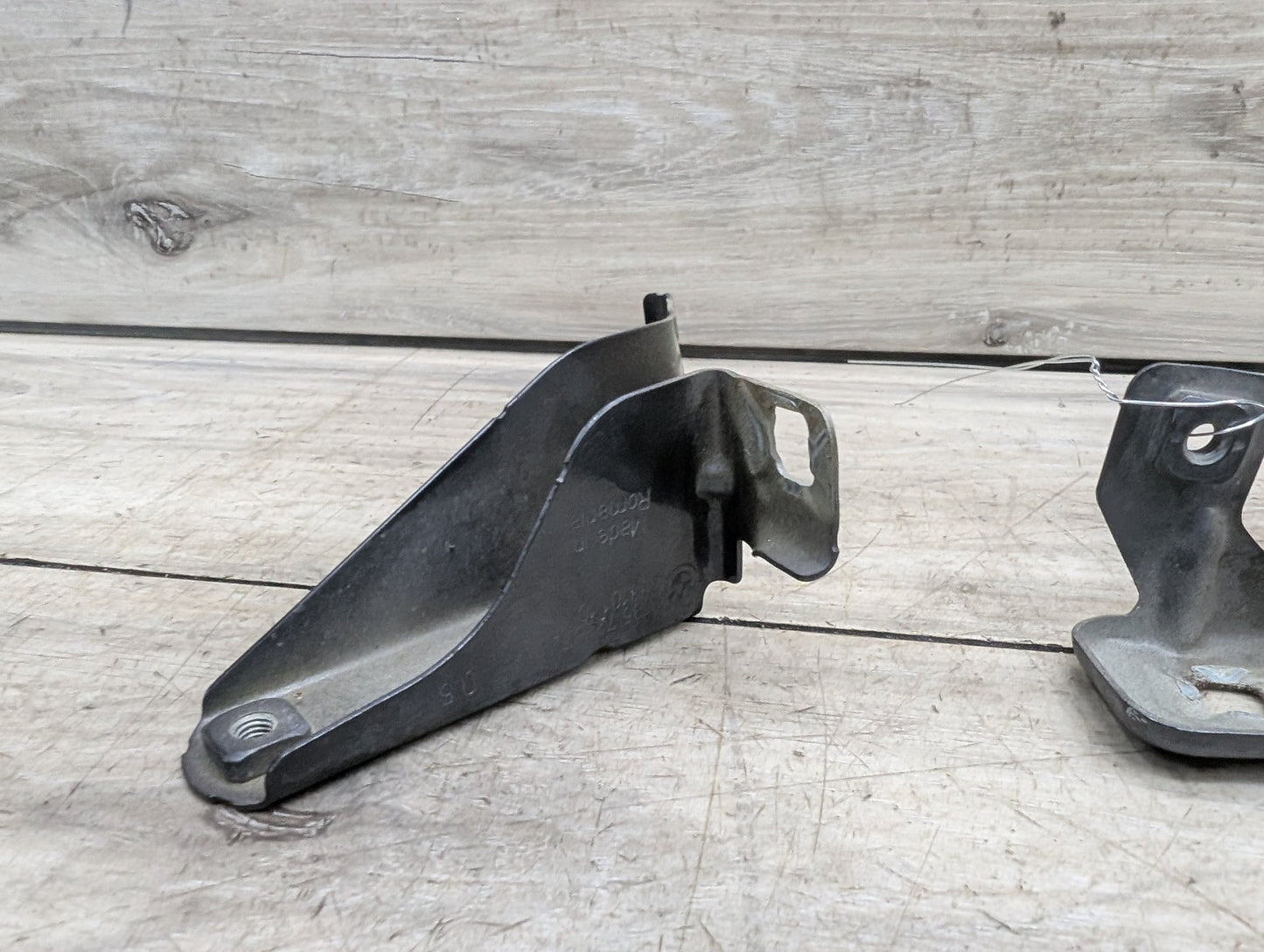 2014 - 2019 BMW 340 F34 Front Right Passenger Fender Brackets SET 7293728 B58B30M0