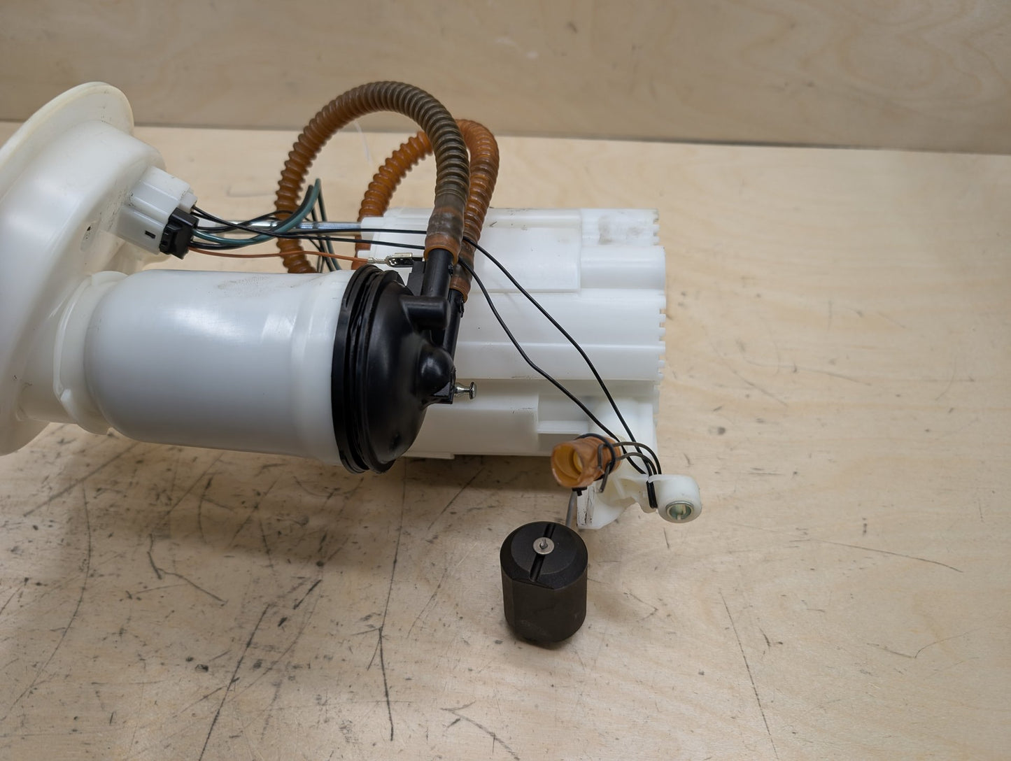 2012-2018 BMW 320i F30 Fuel Gas Tank Sending Unit Assembly 7243975