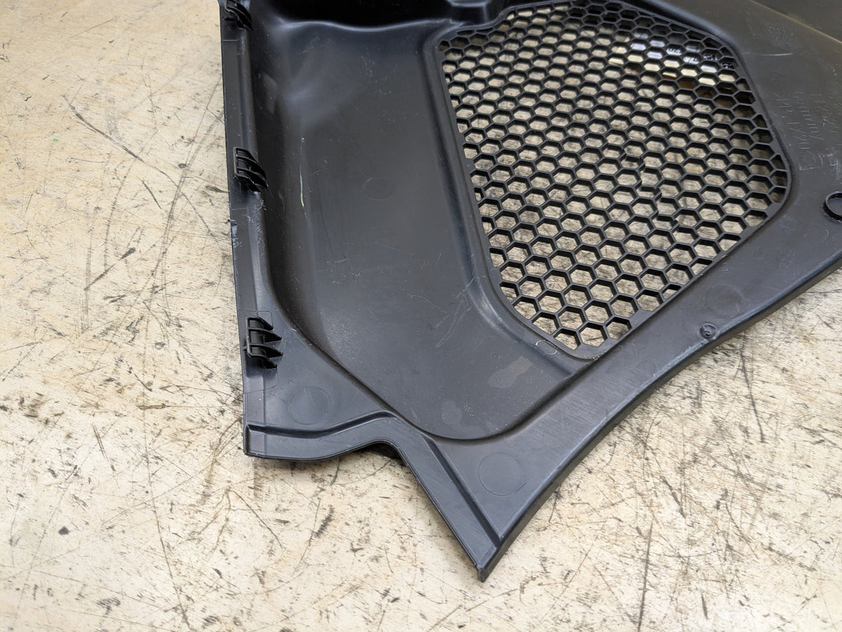 2018-2023 BMW M550i G30 Right Passenger Side Cowl Cover 7388716 OEM