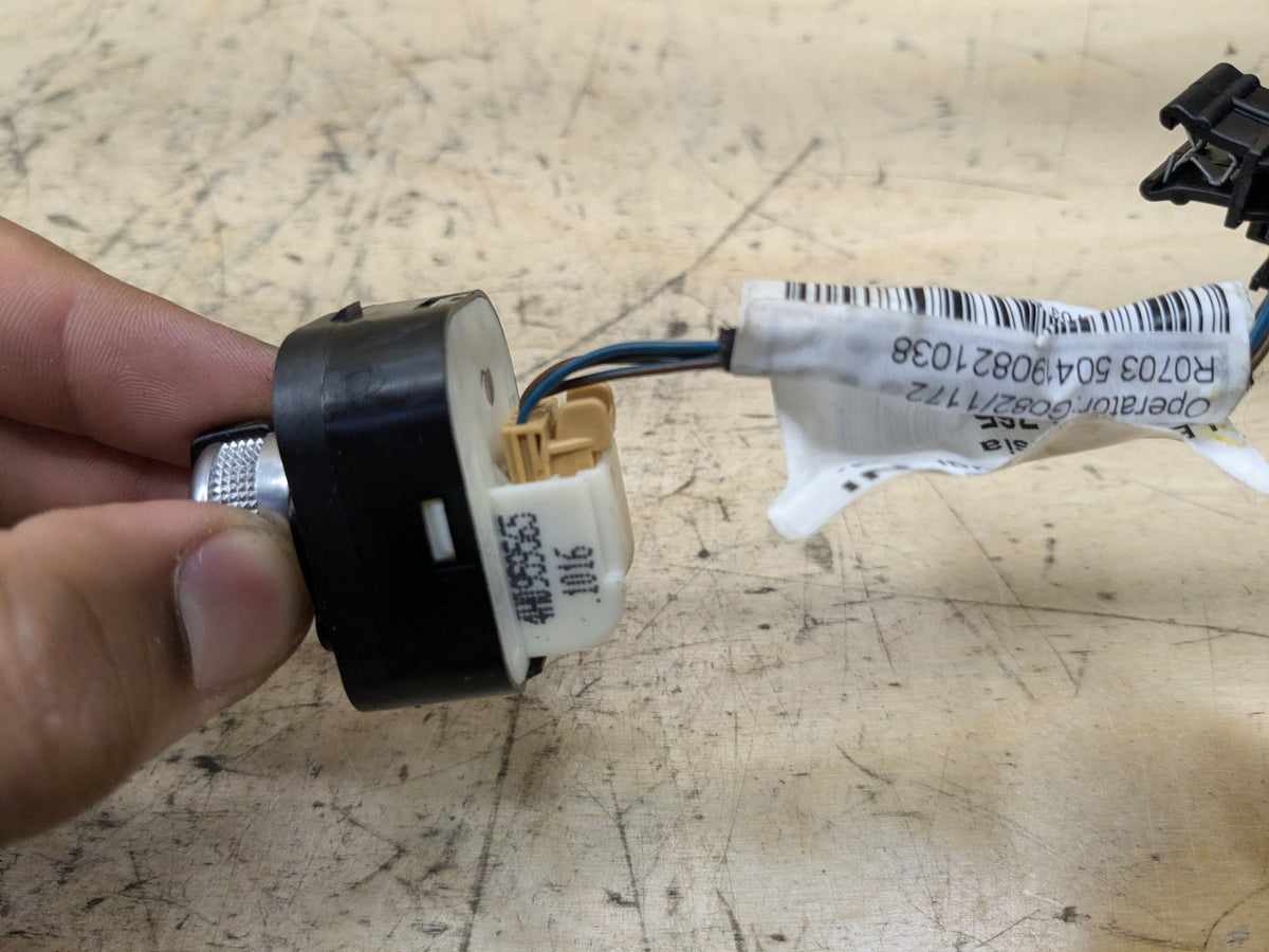 2012-2018 Audi A6 C7 Front Left Mirror Switch 4G0971765 OEM