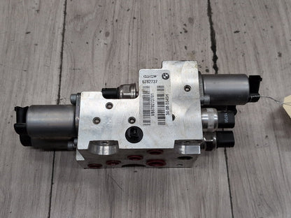 BMW X5 (E70) DYNAMIC DRIVE SUSPENSION HYDRAULIC VALVE BLOCK 37206782737