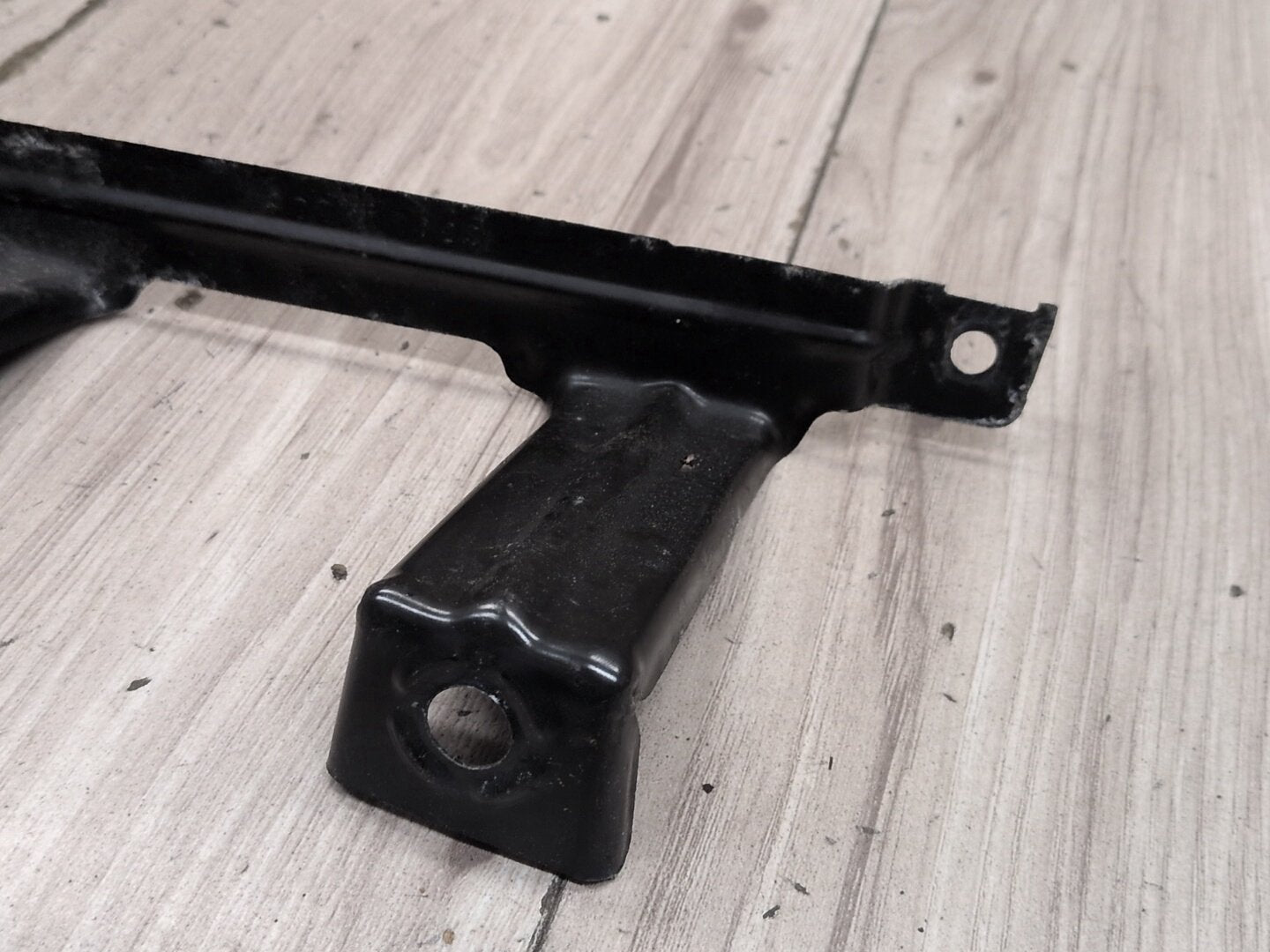 OEM BMW F15 F16 F85 F86 X5 X6 Front Left Driver Fender Mount Support Brackets