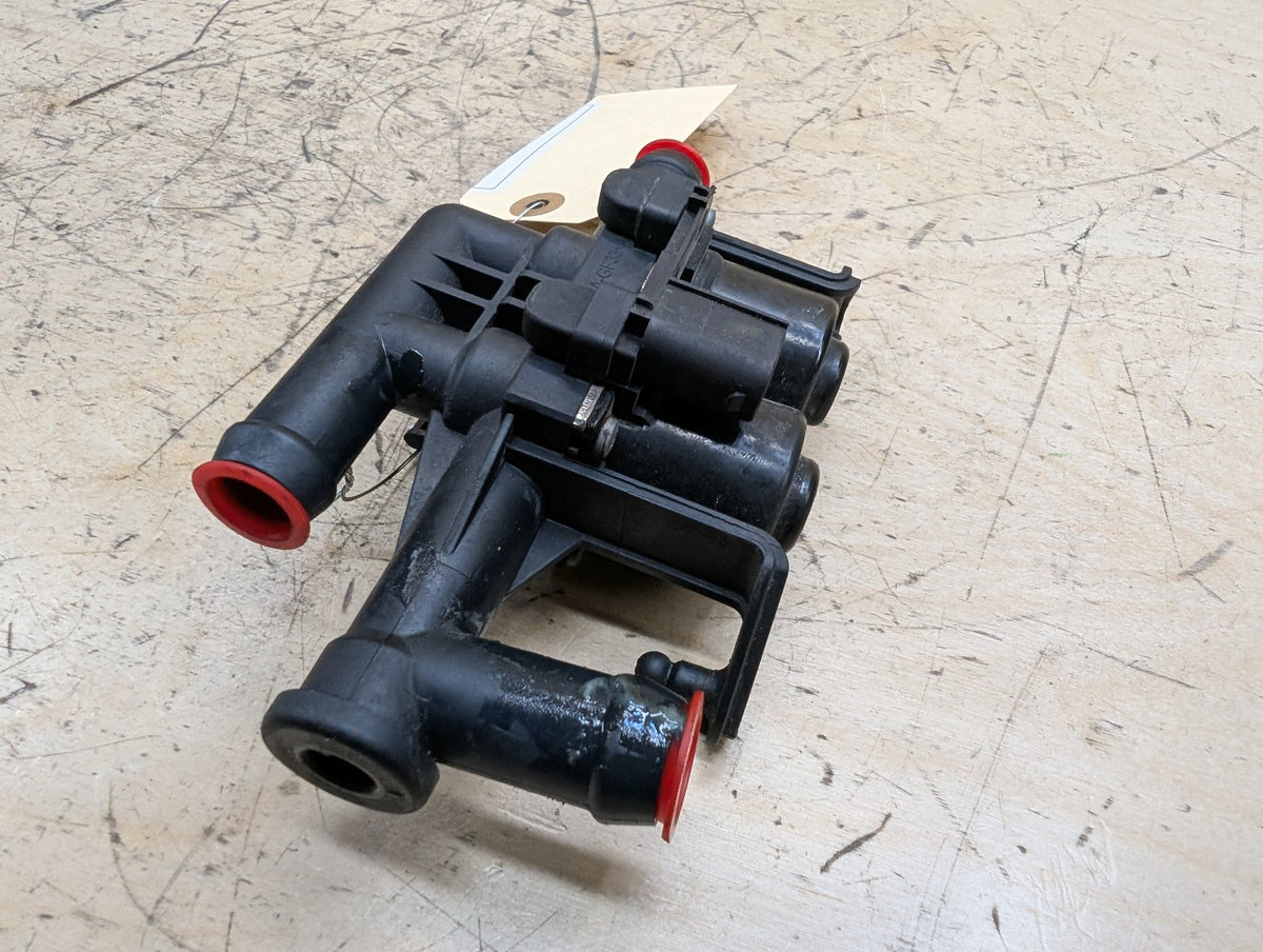 2010-2017 BMW 535i GT xDrive F07 Engine Water Heater Control Valve Pump 9310349 OEM