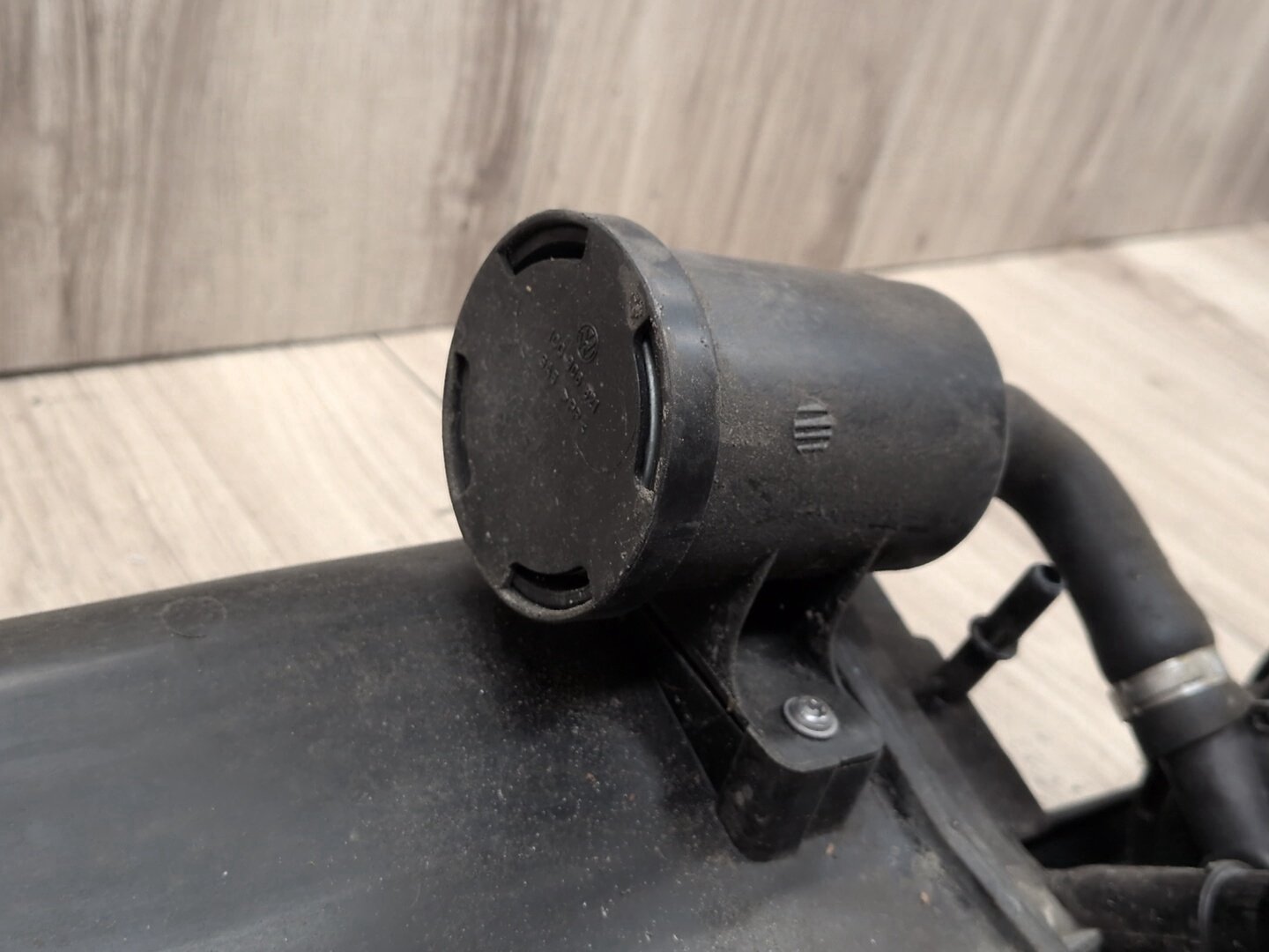 2015-2018 Audi Q3 8U Fuel Vapor Charcoal Canister 3C0201797D