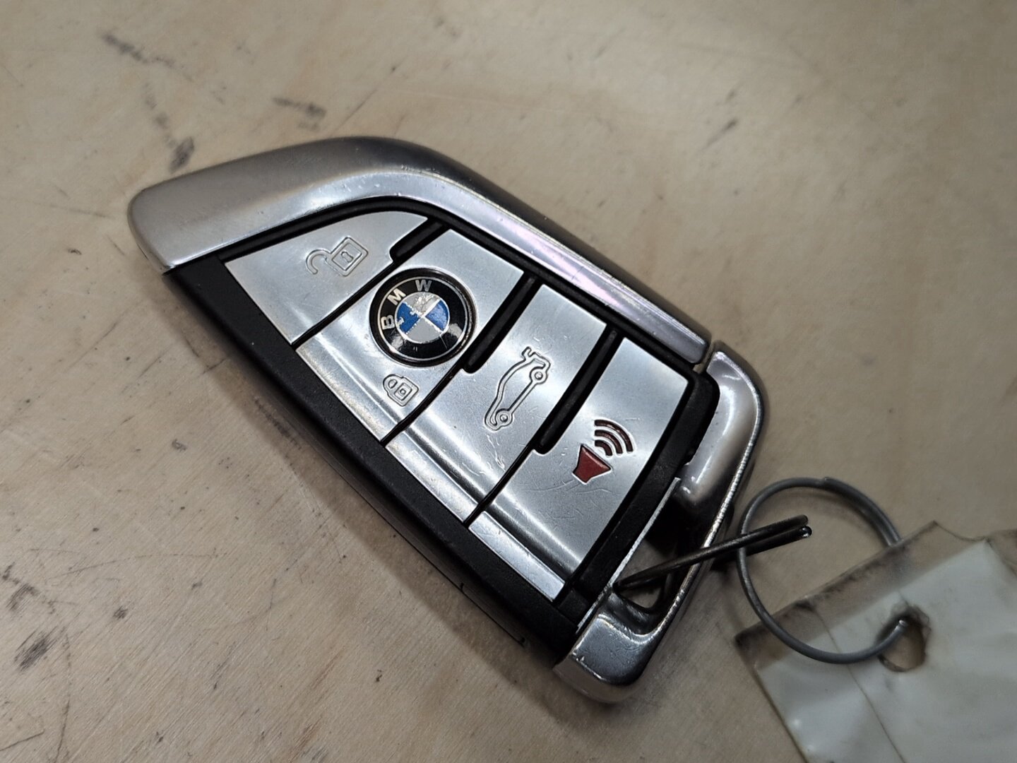 2016-2022 BMW 750i G12 Bdc Body Domain Fem Control Module w/ Key 6820916