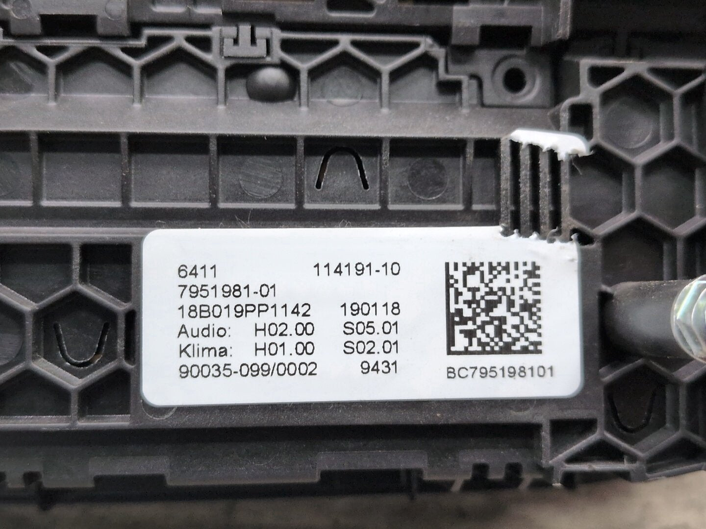 2018-2024 BMW X3 G01 Radio Control Panel 7951981 OEM