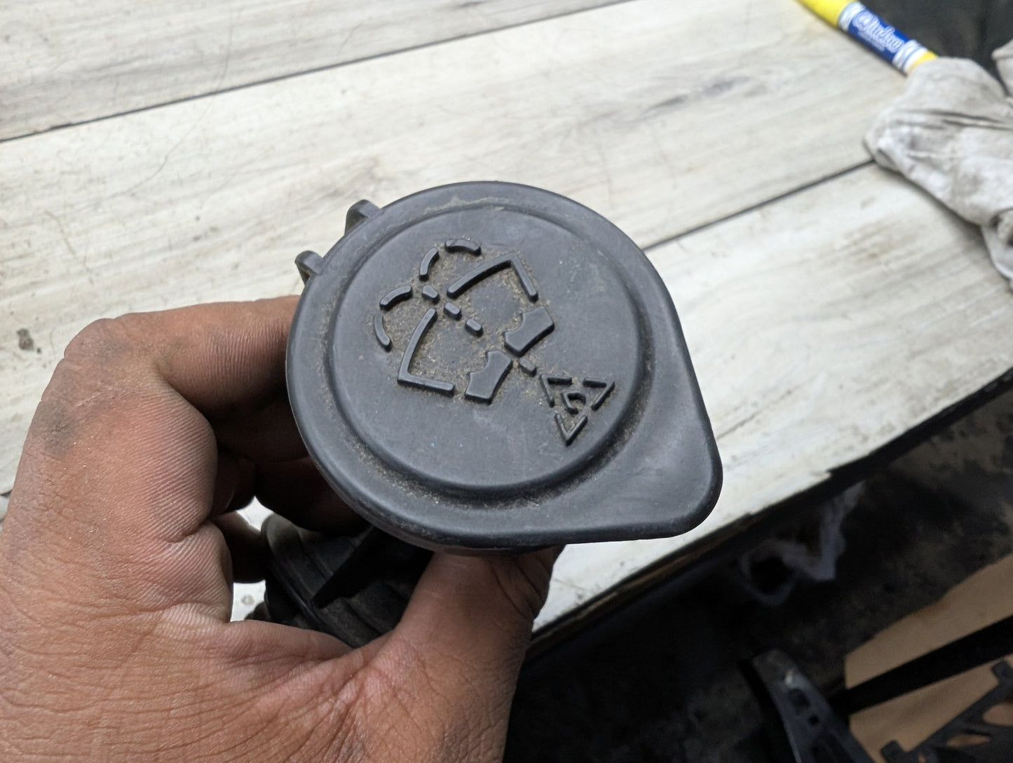 2014 - 2018 BMW X5 F15 Windshield Reservoir Tank Assembly 7292423 N63B