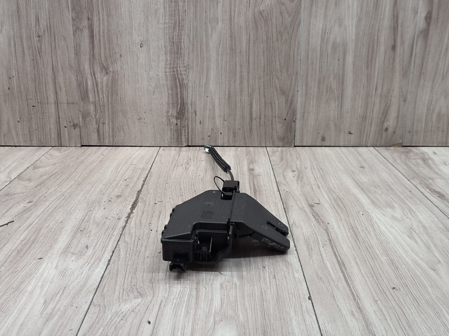2006-2011 BMW 328i E90 Liftgate Trunk Lid Liftgate Lock Latch Actuator 7840617