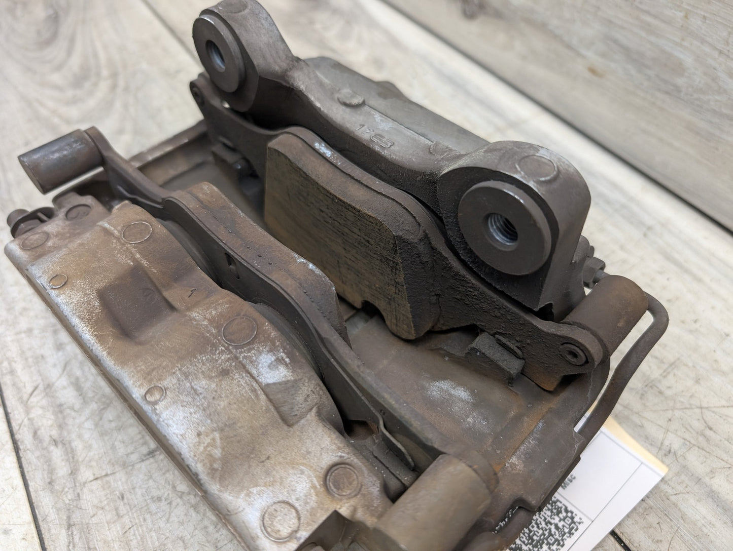 NOTE* OEM BMW G05 G06 40 G20 G22 G23 G26 G30 Front Right Passenger Brake Caliper