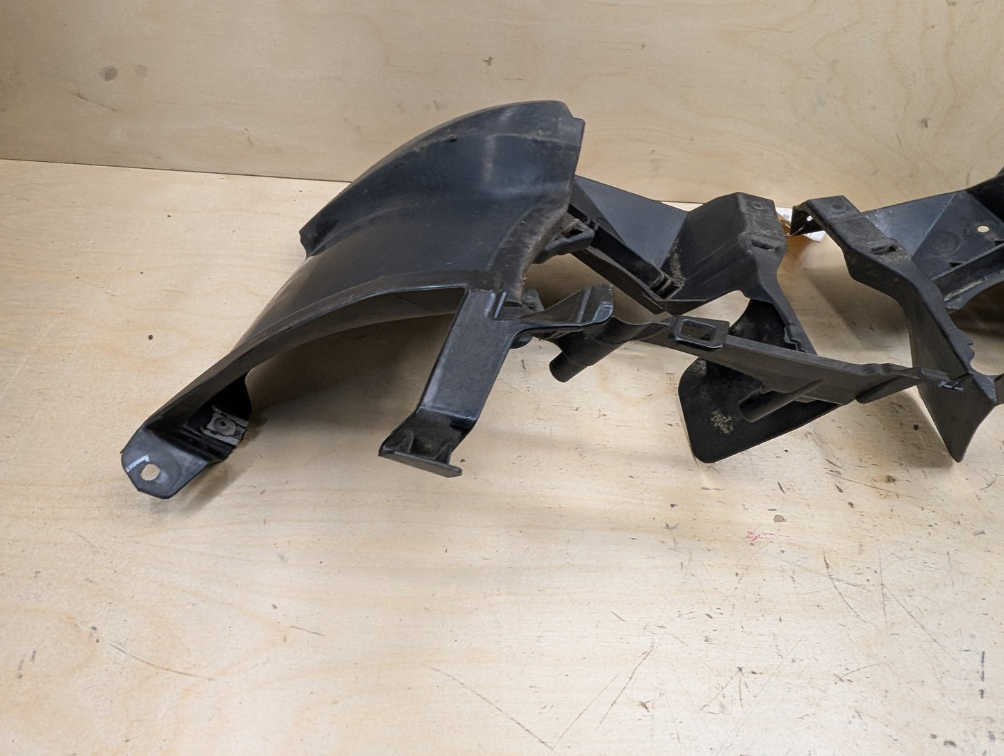 2012-2018 BMW 328i F30 Front Left Right Fog Light Support Bracket SET