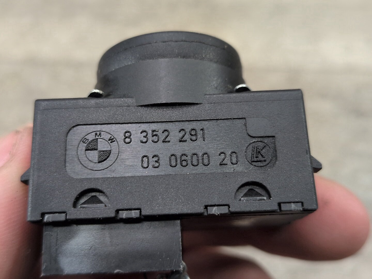 07-13 OEM BMW E88 E90 E92 E93 335 Front Left Driver Seat Lumbar Support Switch