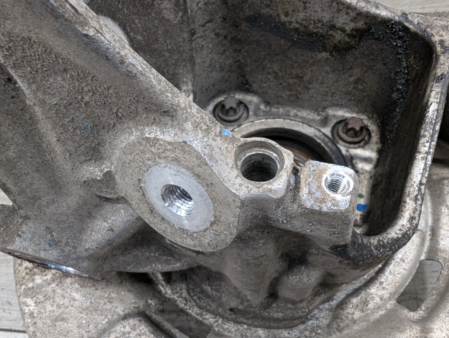 2014 - 2018 BMW X5 F15 Rear Right Passenger Spindle Knuckle w/ Bearing 6770984 N63B44O1